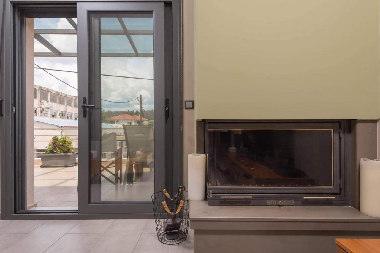 Το Σπίτι Δίπλα Από Το Ποτάμι Apartment Tríkala Exterior foto