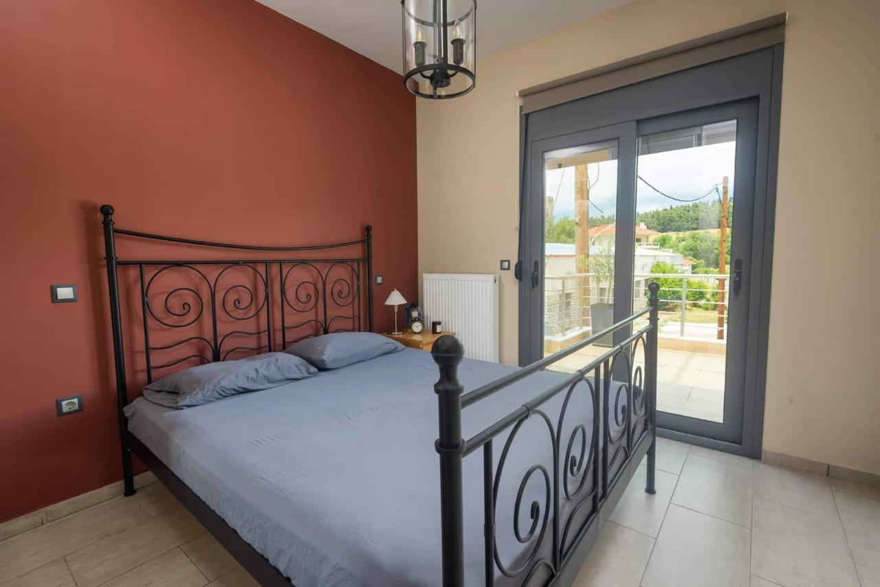 Το Σπίτι Δίπλα Από Το Ποτάμι Apartment Tríkala Exterior foto